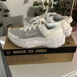 women’s Nike crater remixa